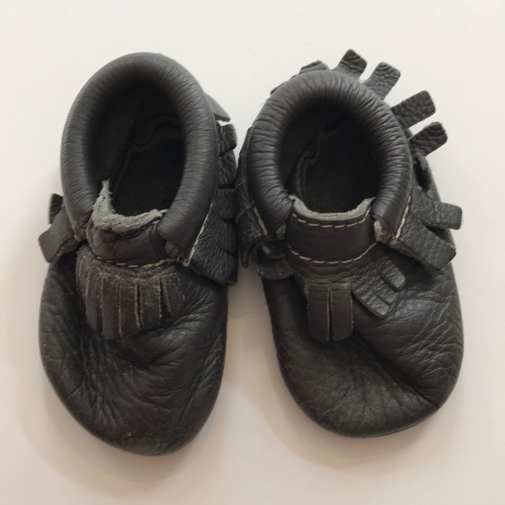 Freshly Picked moccasins size 2 gray